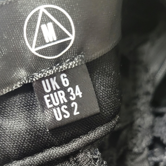 Missguided Lace Halterneck Fishtail Midi Dress in Black - Picture 5 of 5